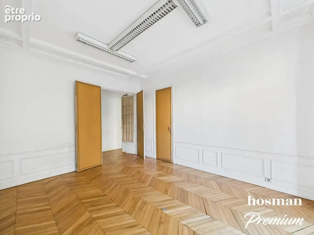 Beau 4 pièces Haussmannien de 99 m2 - Profession libérale - Traversant, charme de l'ancien, lumineux - Rue Ordener, Paris 18ème - photo 5