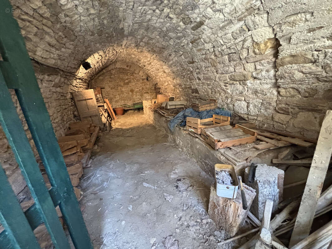 Maison à CRUVIERS-LASCOURS