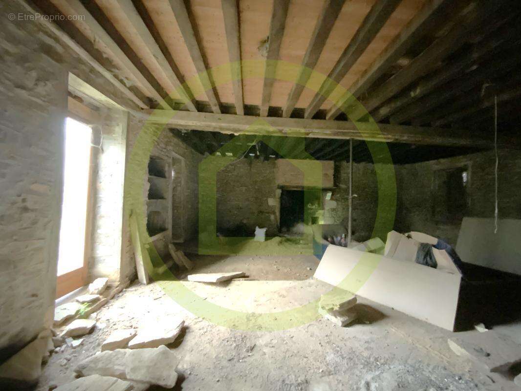 Maison à MOUTIER-MALCARD