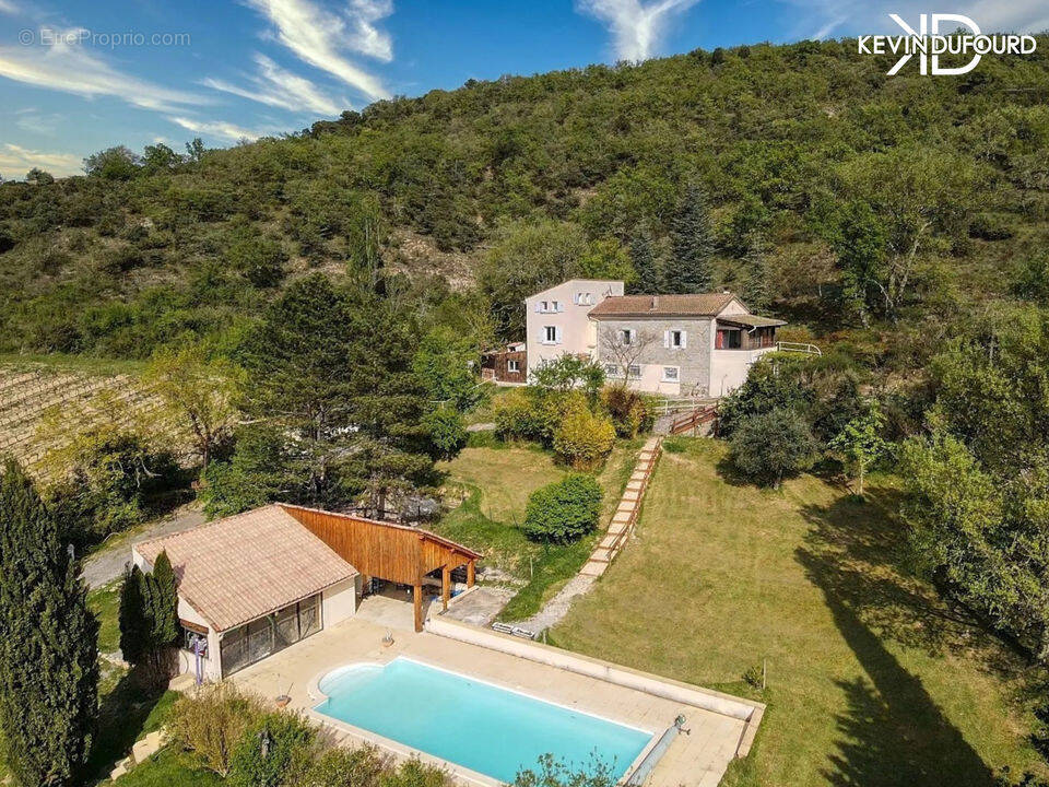 Maison à VILLENEUVE-DE-BERG