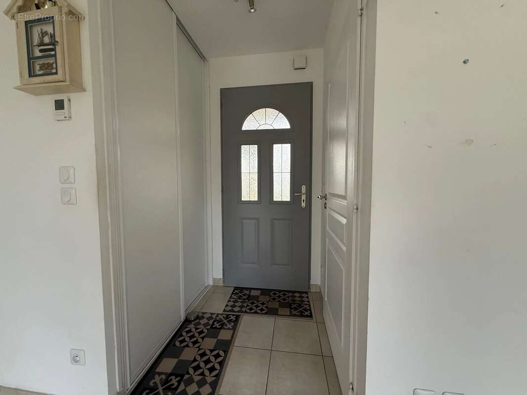 Maison à PISANY