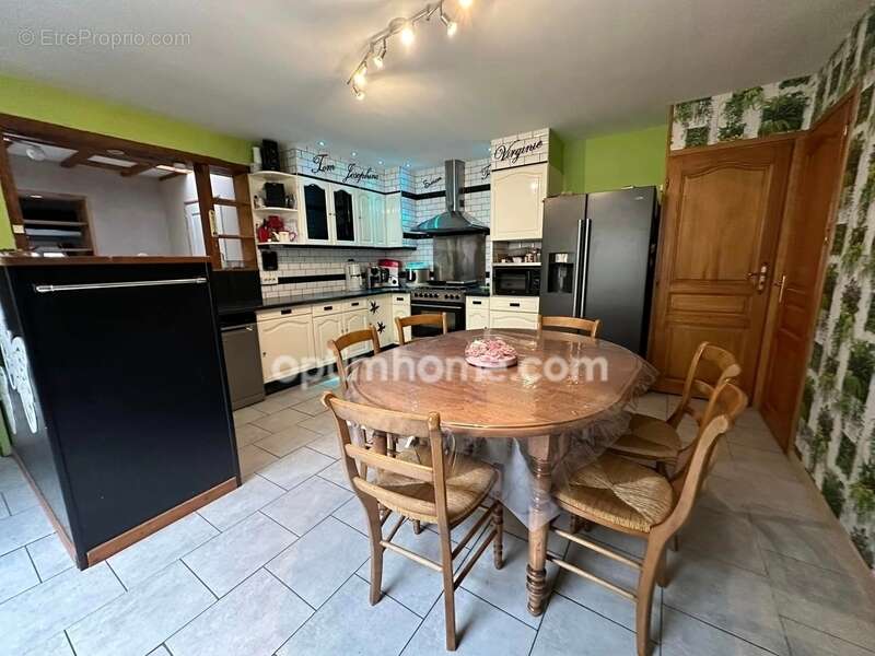 Maison à FRUGES