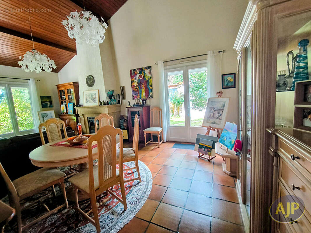 Maison à CHAUVE