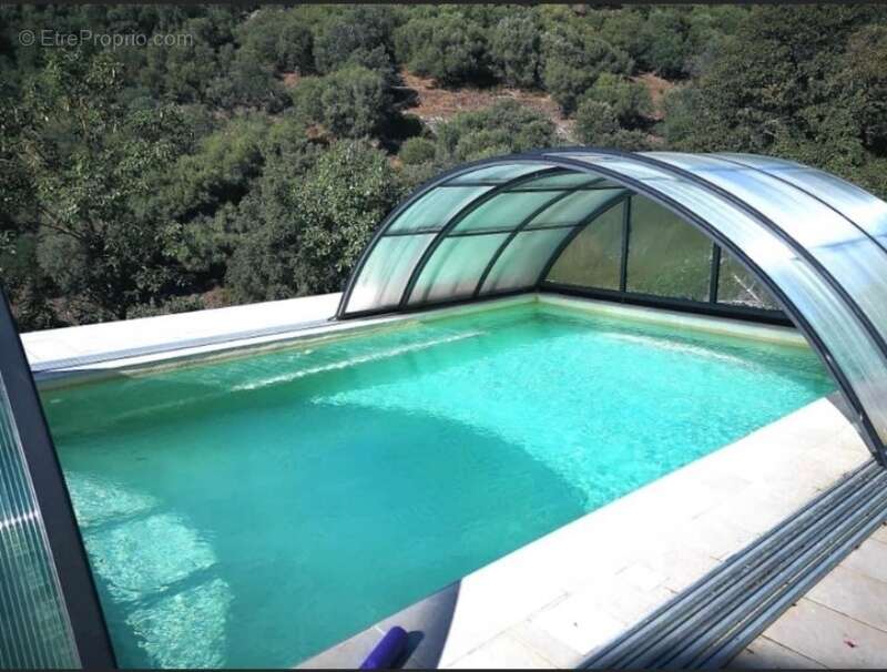 Propriano-Corse du Sud Maison 9 pièces de 170 m2 - photo 8