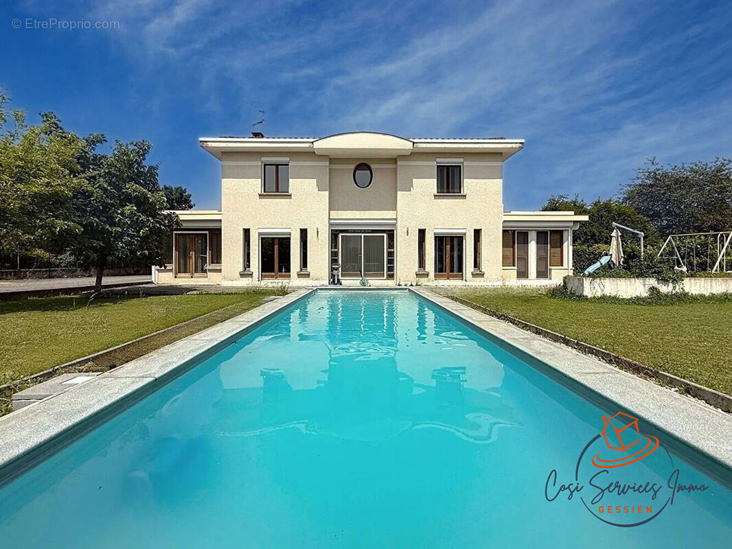 Maison à PREVESSIN-MOENS