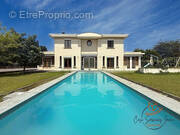 Maison à PREVESSIN-MOENS