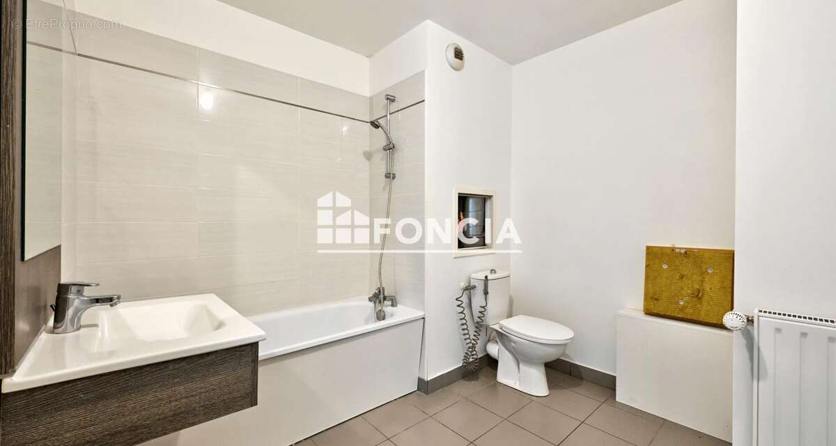 À vendre – Appartement 5 pièces de 95 m² avec exceptionnelle terrasse de 76 m² et 2 parking en sous-sol / DPE C - photo 8