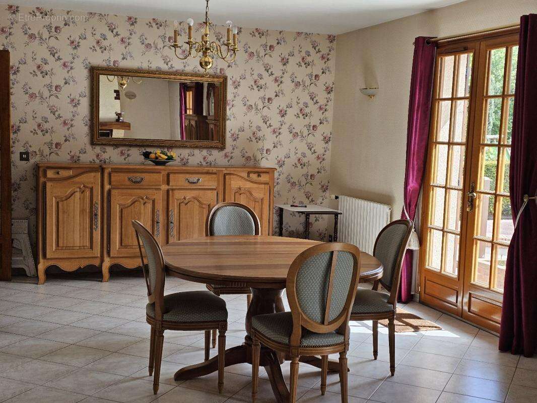 Maison à BOURGTHEROULDE-INFREVILLE