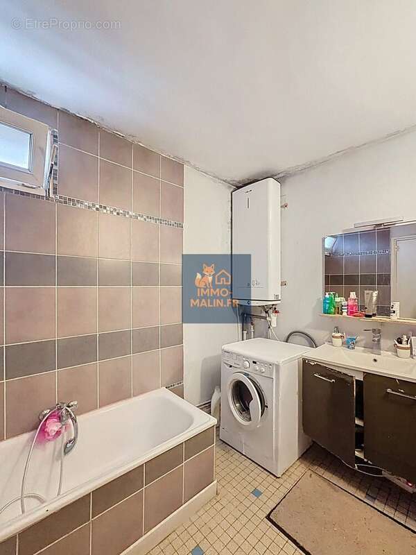 salle de bains  - Appartement à CHOISY-LE-ROI