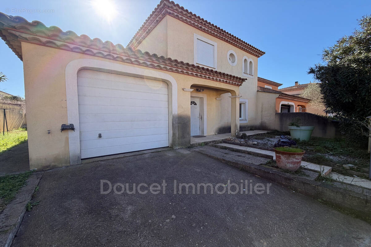 Maison à LIGNAN-SUR-ORB