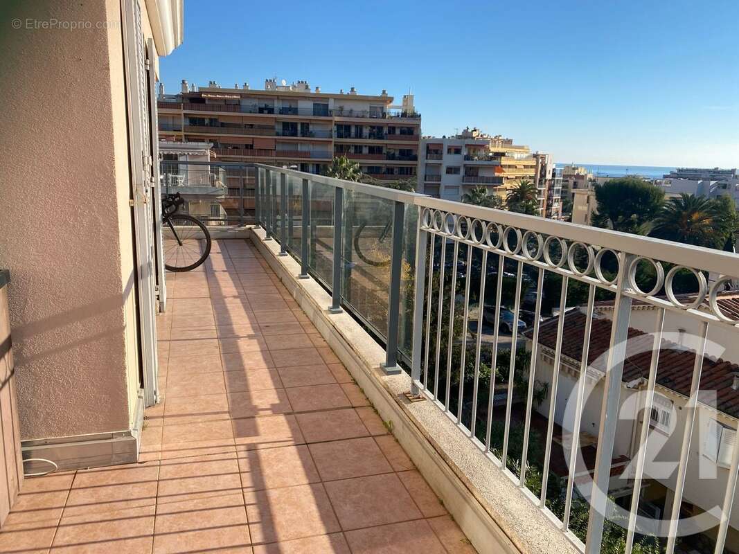 Appartement à ROQUEBRUNE-CAP-MARTIN