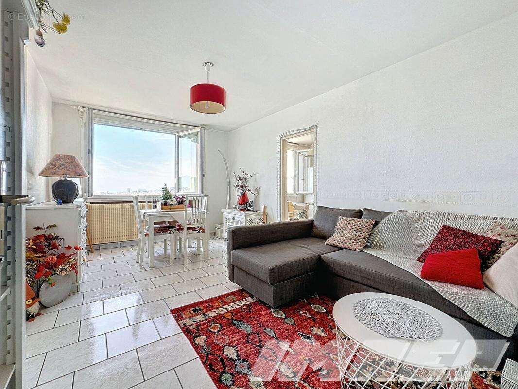 Appartement à MARSEILLE-10E