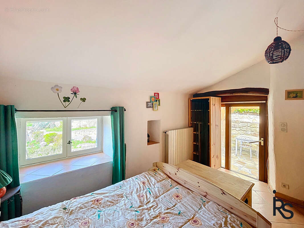 Maison à ANTRAIGUES-SUR-VOLANE