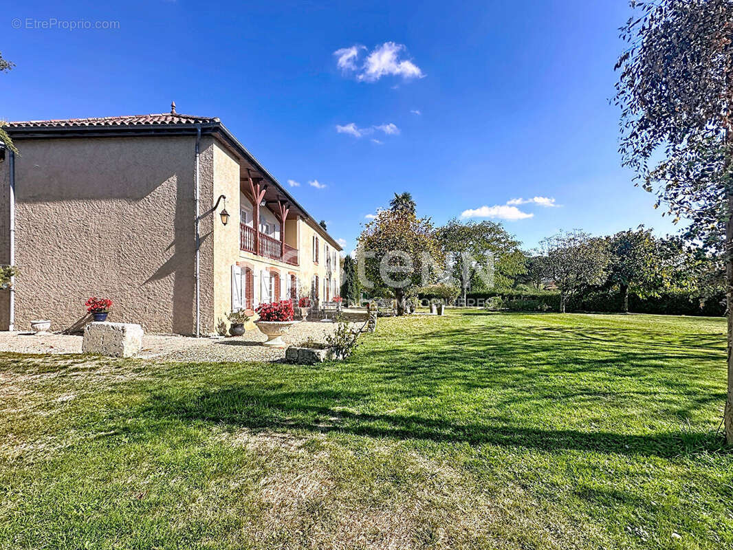 Maison à MIRANDE