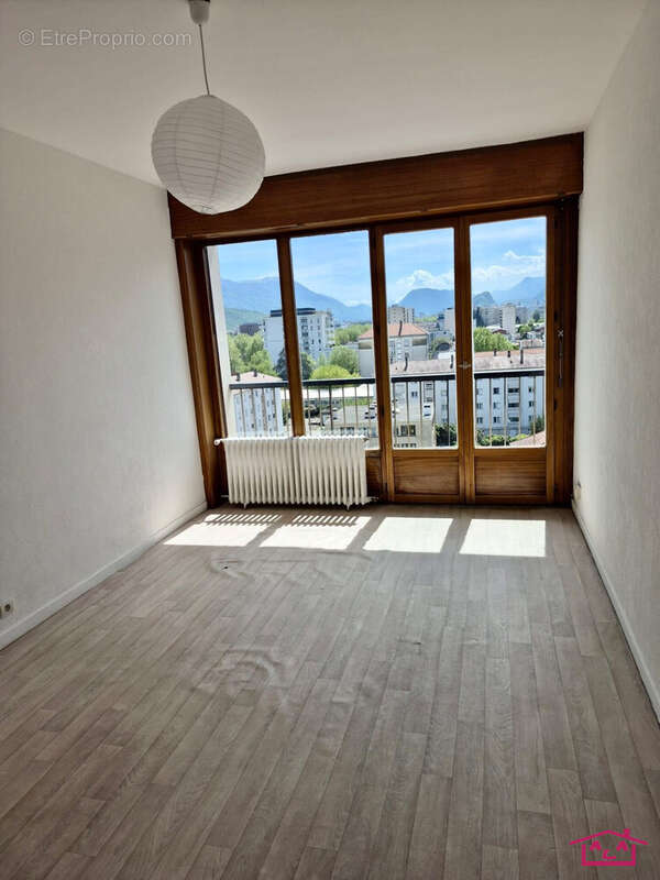 Appartement à ECHIROLLES