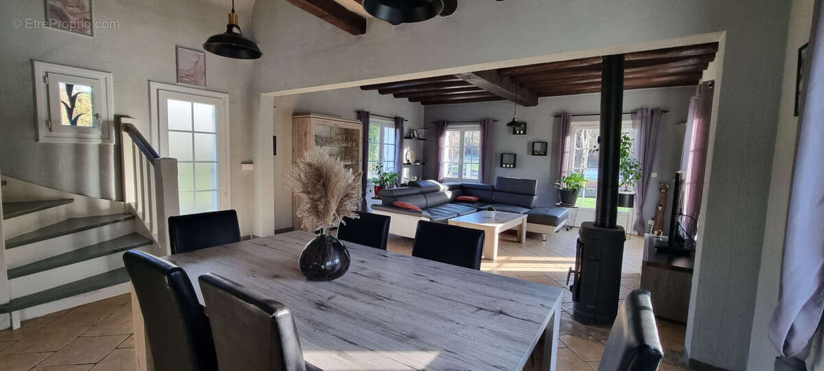 Maison à EPERNON