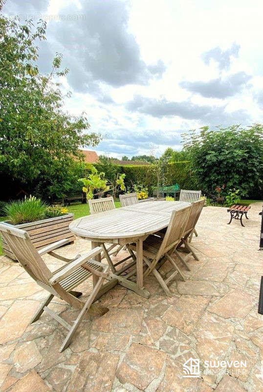 Maison à CHAUCONIN-NEUFMONTIERS