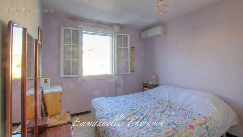 Maison à CHATEAUNEUF-LES-MARTIGUES