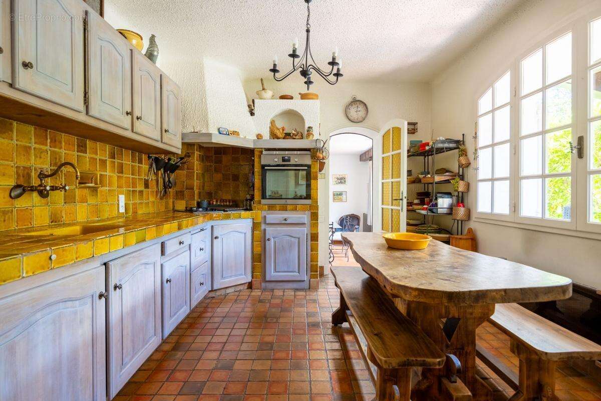 Maison à ROQUEFORT-LA-BEDOULE