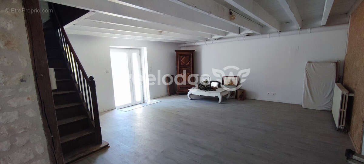 Maison à RUELLE-SUR-TOUVRE