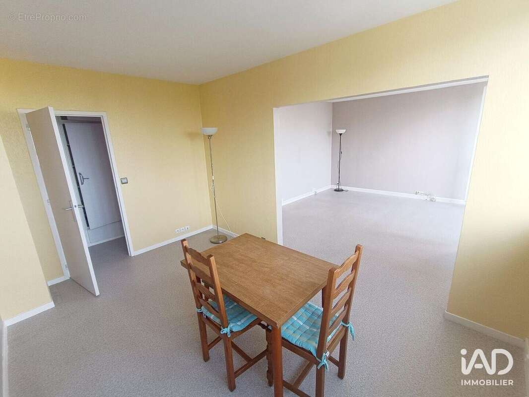 Photo 2 - Appartement à SAINT-MICHEL-SUR-ORGE