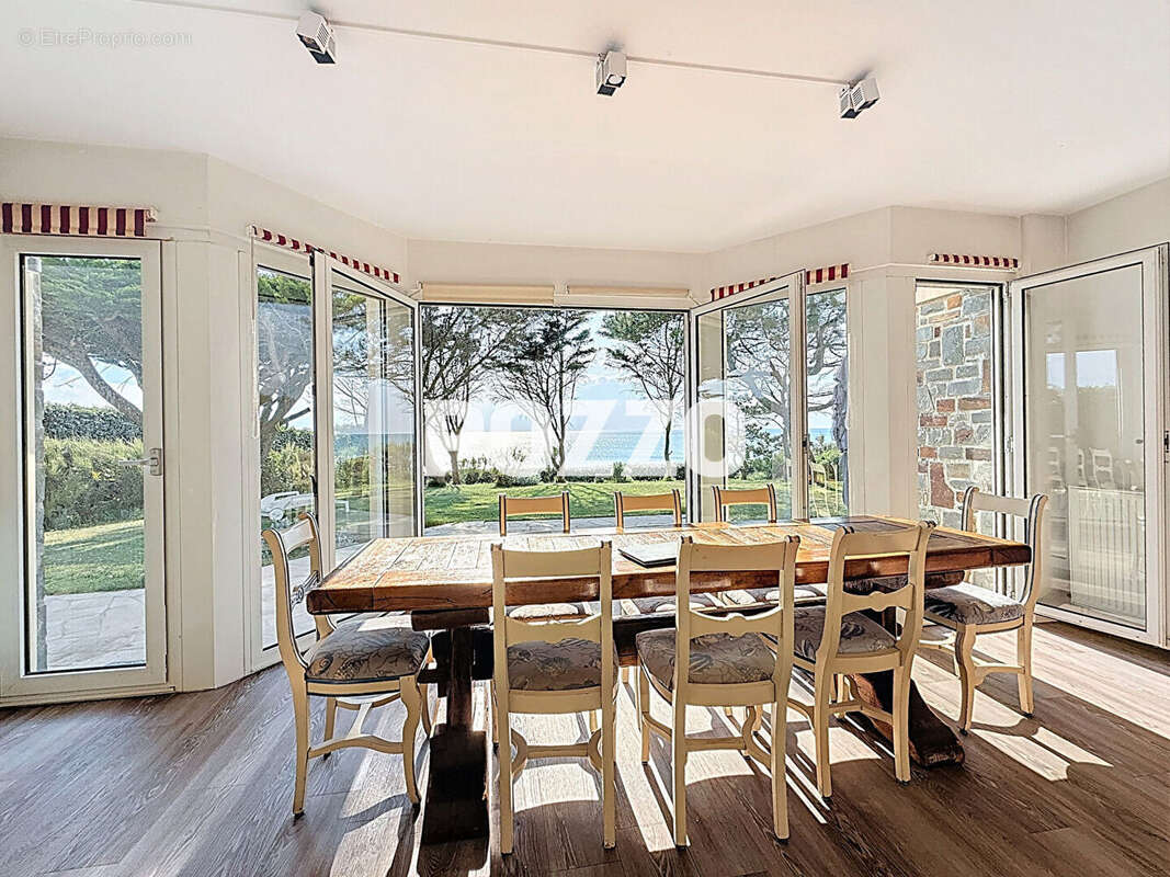 Maison à SAINT-PAIR-SUR-MER