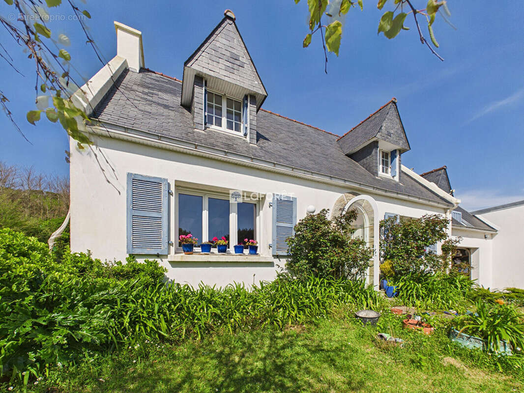 Maison à CLEDEN-CAP-SIZUN