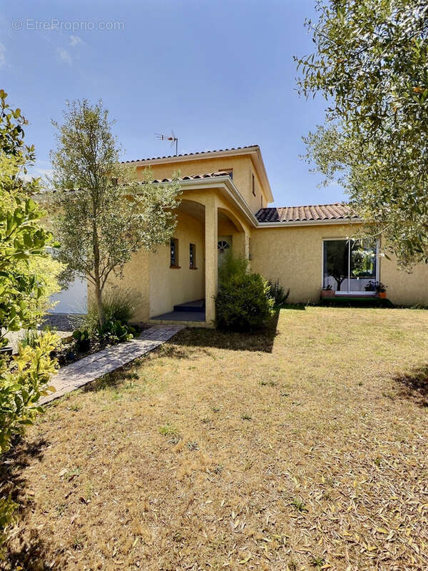 VERFEIL - Villa T5 avec piscine sur une magnifique parcelle de 1 826 m2 - photo 23