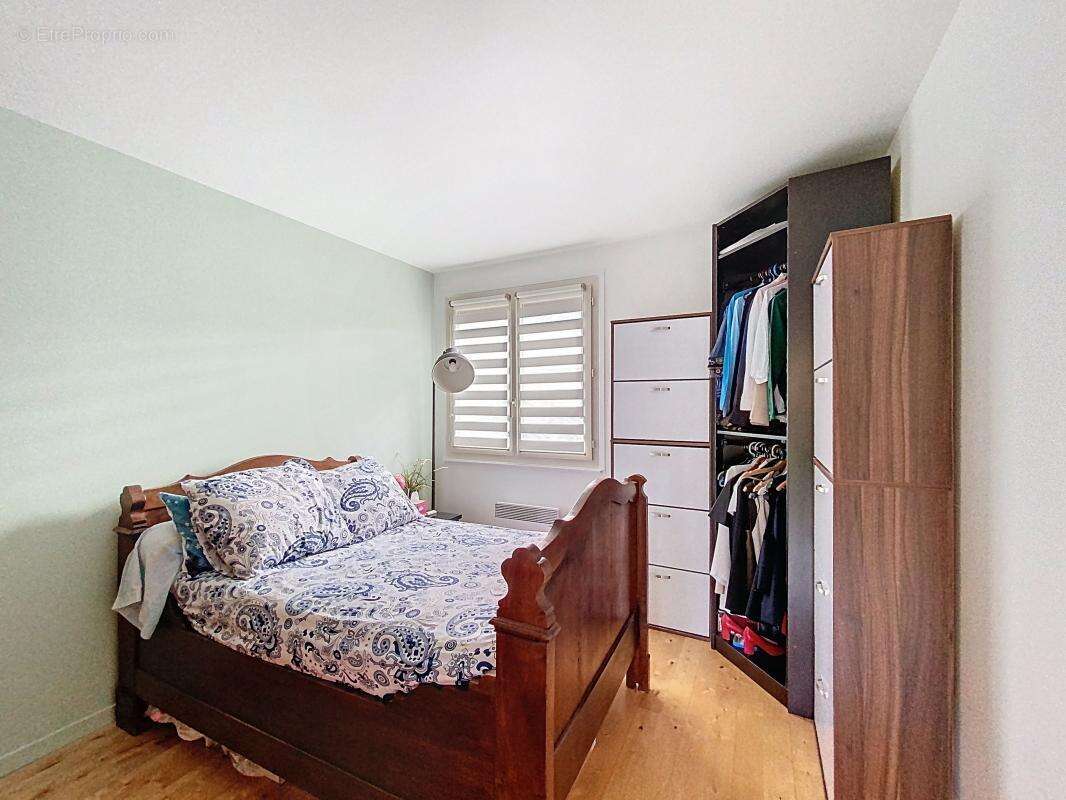 Maison à VOISINS-LE-BRETONNEUX