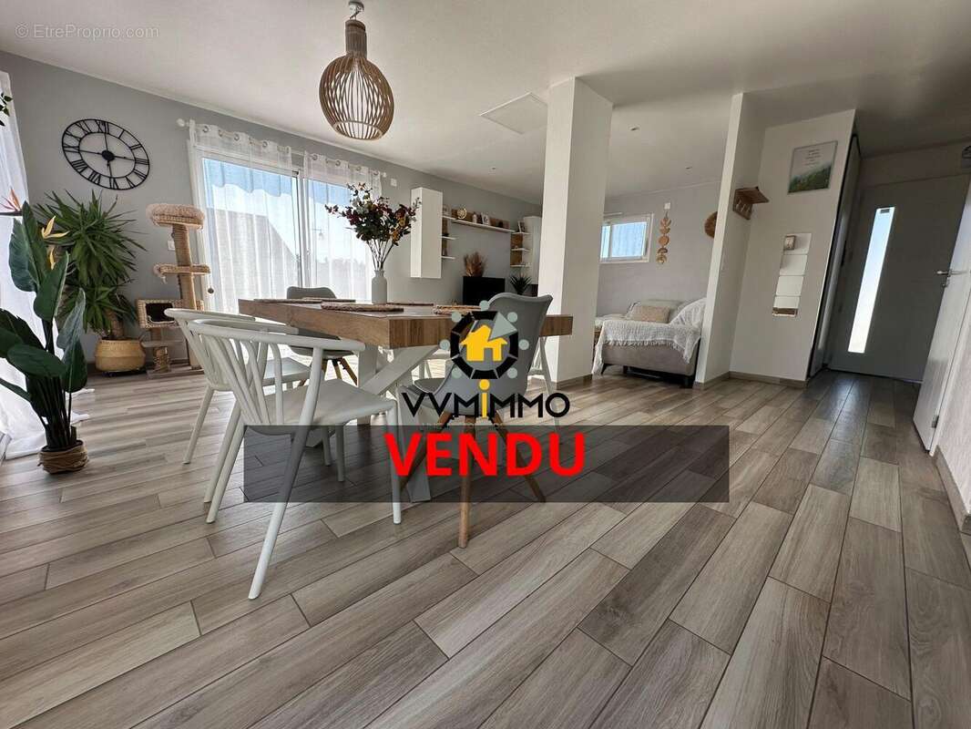 Maison à SAINT-MARS-DU-DESERT