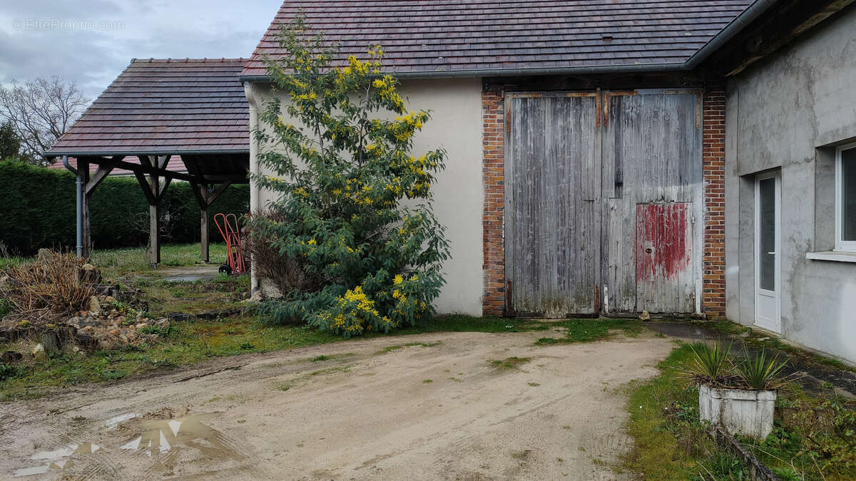 Maison à CORQUILLEROY