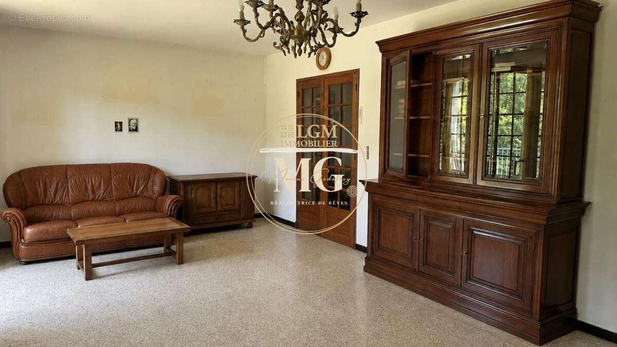 Maison - 7 pièces - 179m² - photo 4