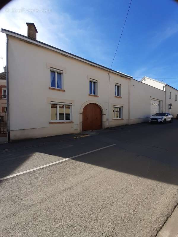 FACADE SUR RUE - Maison à VERZENAY
