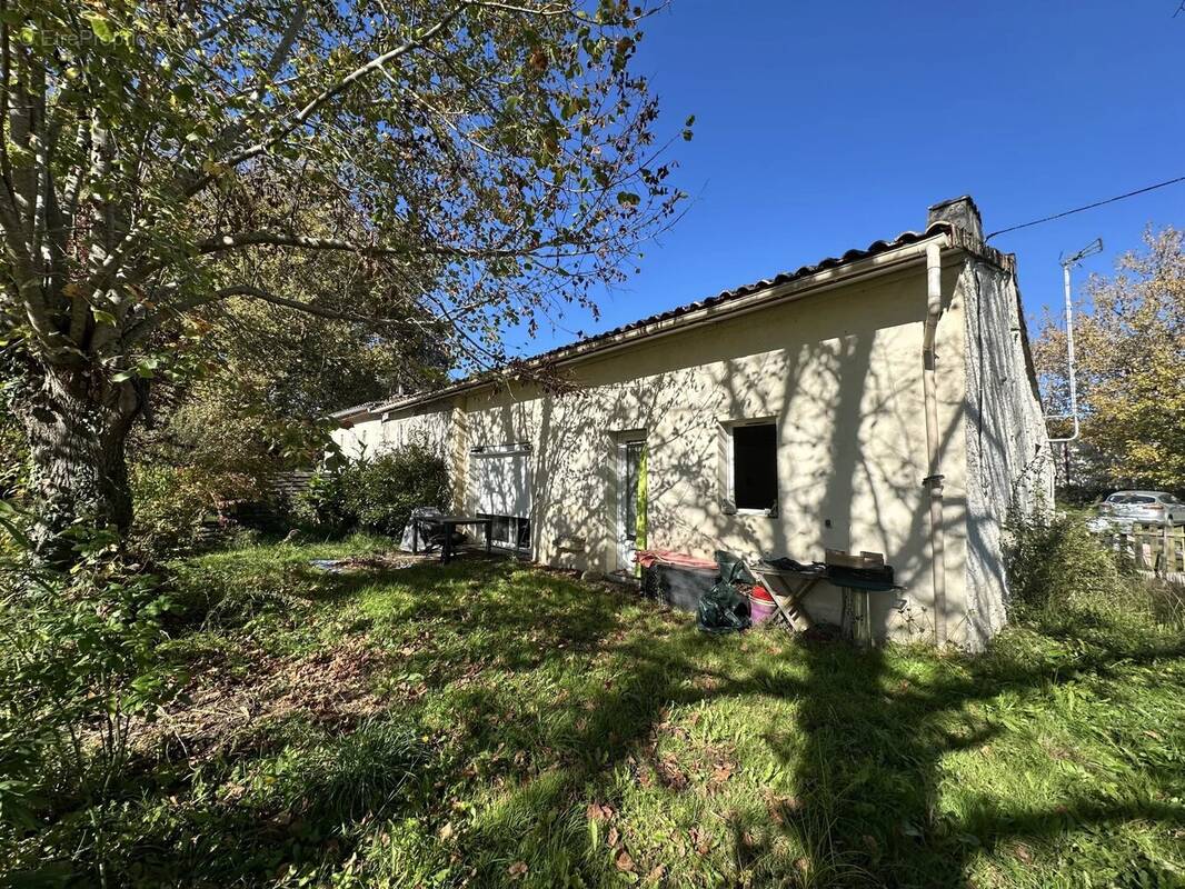 Appartement à ETAULIERS