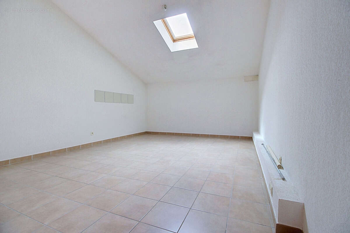 A VENDRE EXCLUSIVITE ! Appartement Lorgues 4 pièces 80 m² - photo 9