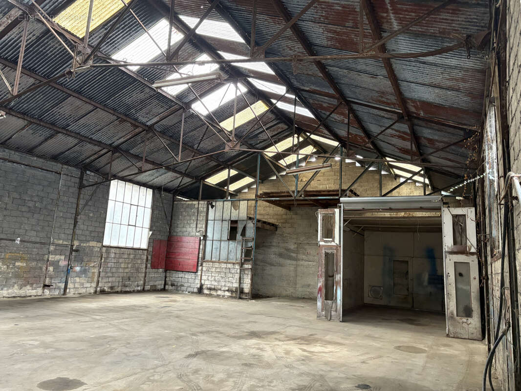 Maison à AMBRIERES-LES-VALLEES