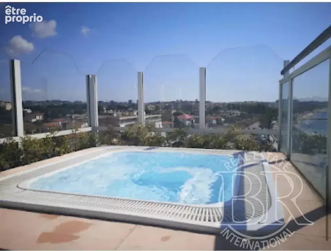 A vendre Golf Juan belle appartement Type 3 avec  garage et jardin - photo 7