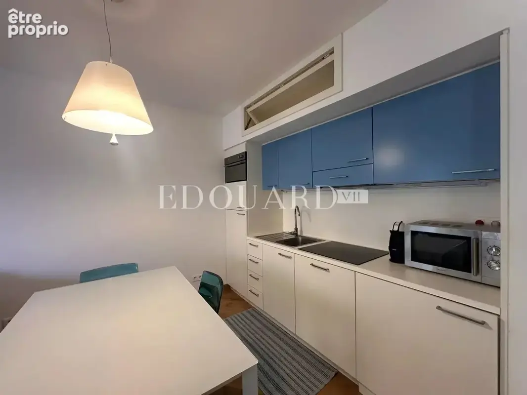 En exclusivité trois pièces en excellent état avec grande terrasse, vue mer et parking, face aux Sablettes - photo 14