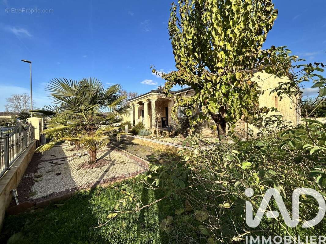 Photo 2 - Maison à TERRASSON-LAVILLEDIEU