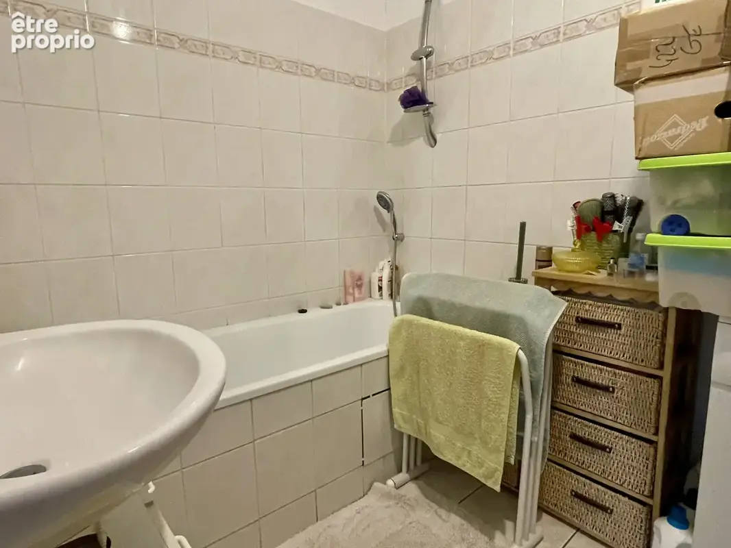 Appartement F3 au 2ème étage - photo 4