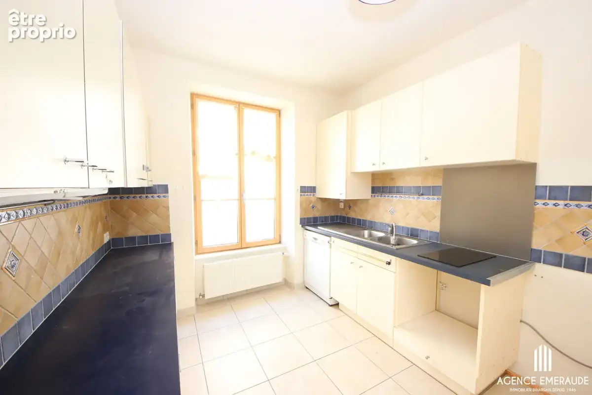 À vendre à Dinard appartement 3 pièces - terrasse - Hypercentre avec aperçu mer - photo 3