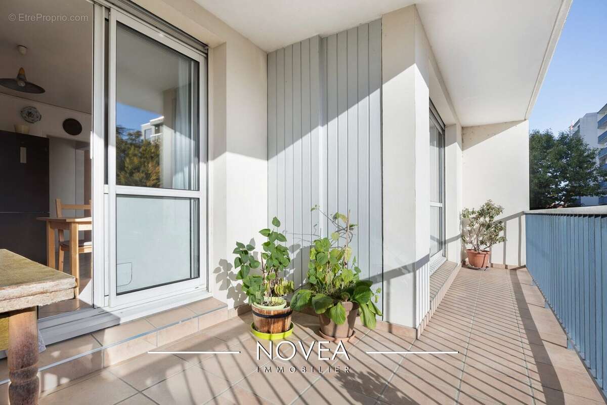 Appartement à MEYZIEU