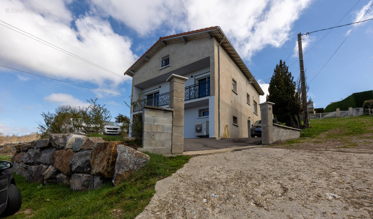 Maison à SAINT-FERREOL-D'AUROURE