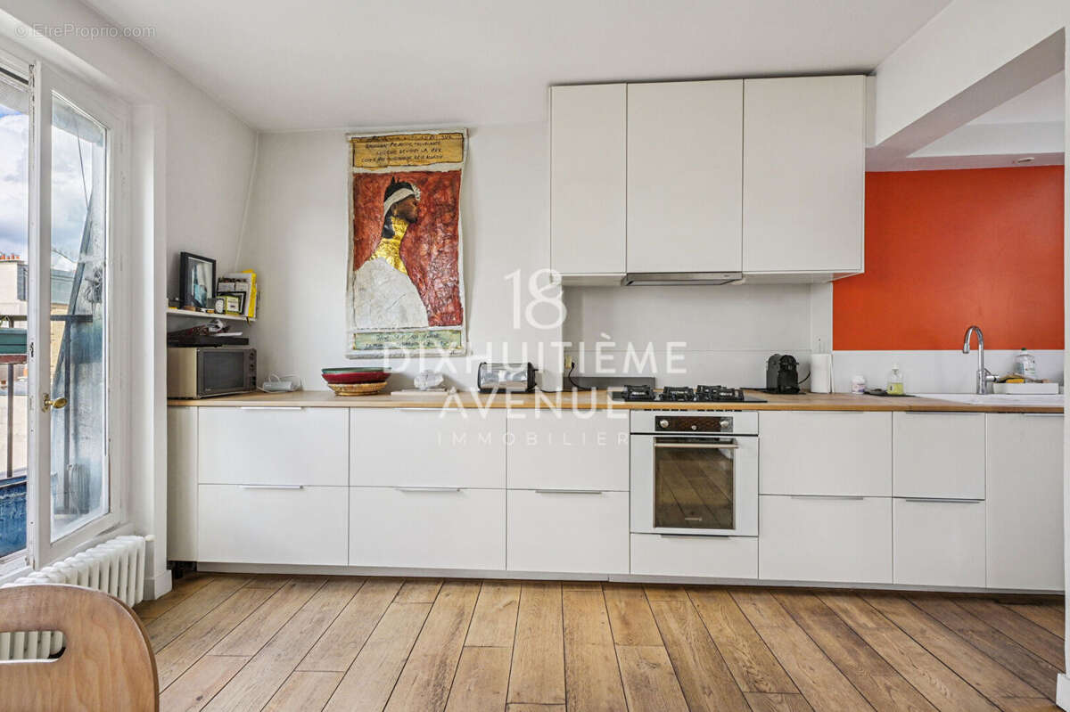Appartement à PARIS-18E
