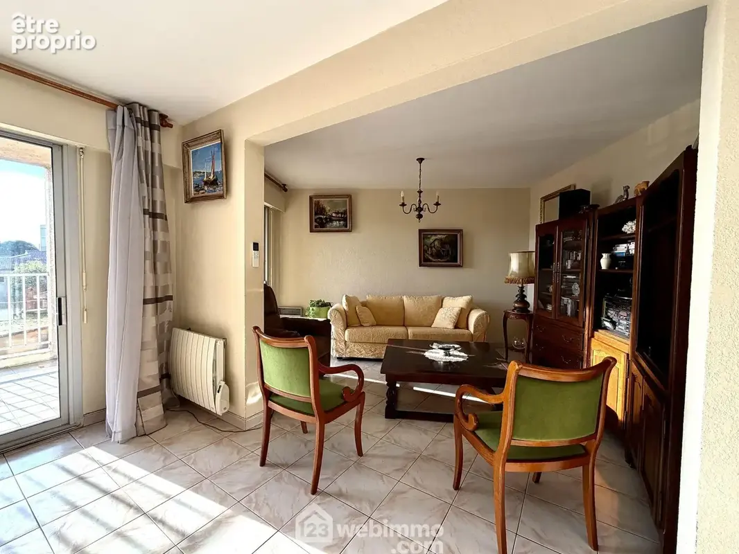Pièce de vie ou chambre n°3