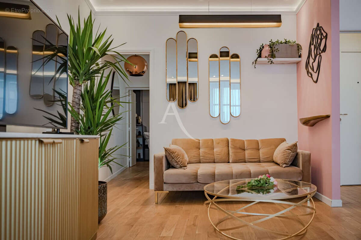Appartement à PARIS-9E