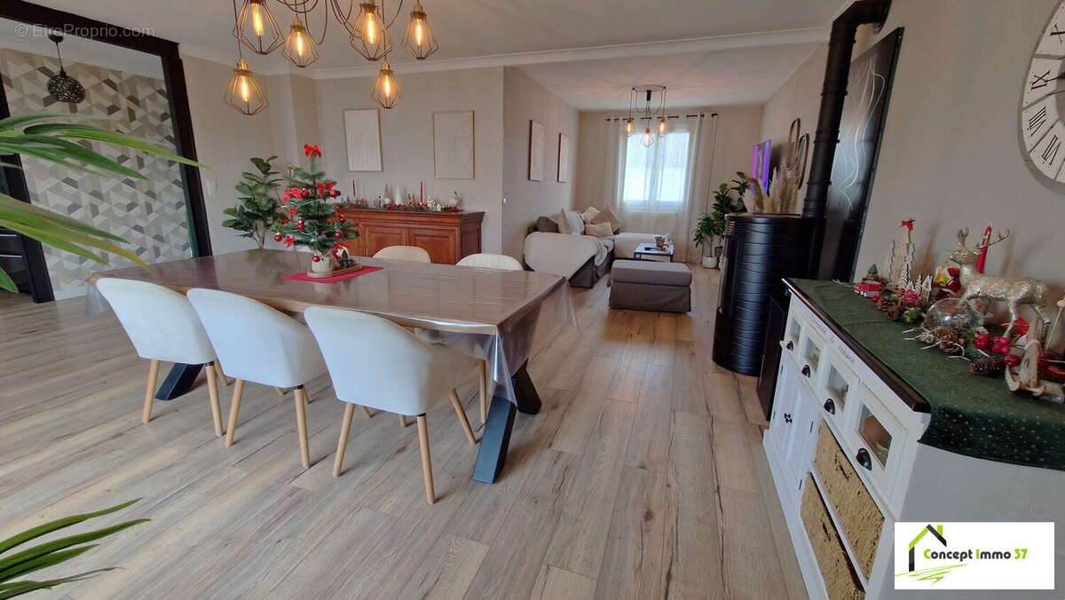 Maison à LA VILLE-AUX-DAMES