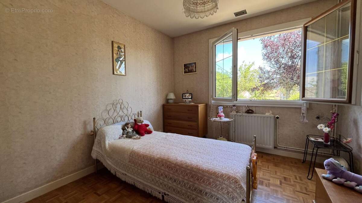 Maison à CURGY