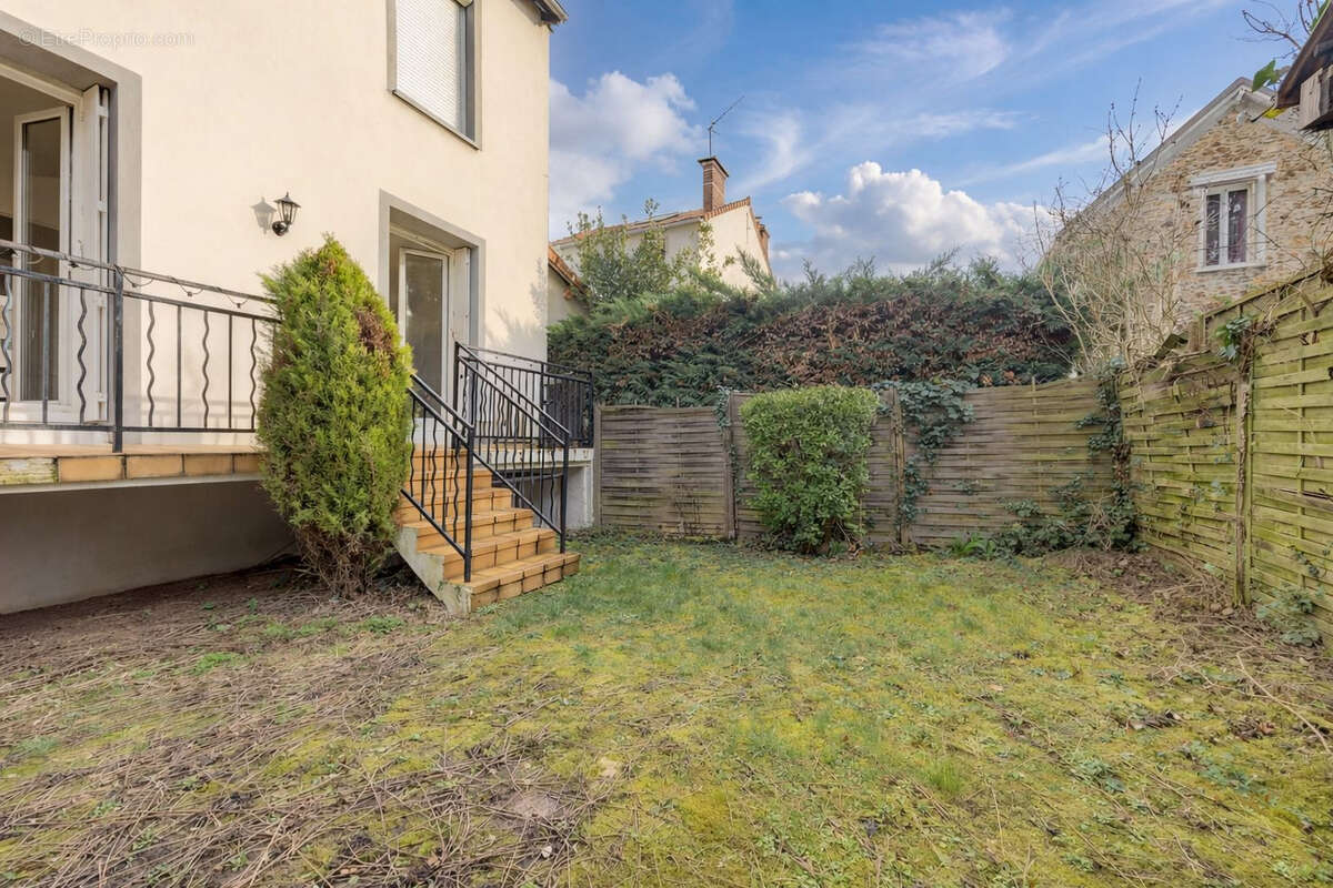 Appartement à LE PERREUX-SUR-MARNE