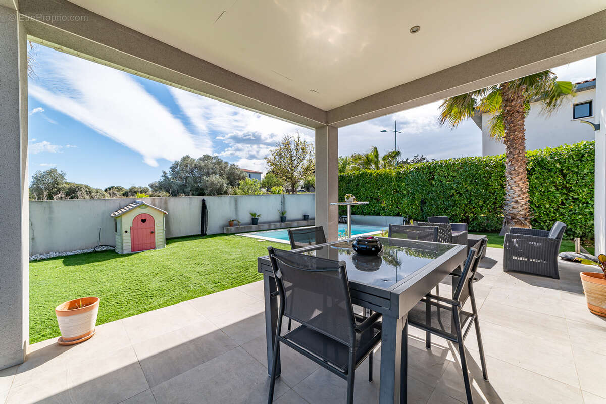 Maison à VILLENEUVE-LES-MAGUELONE